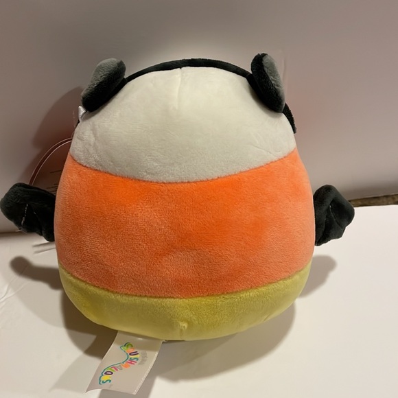 Delie Candy Corn Bat Squishmallow 2022 6/7”Halloween Plush Toy. - Picture 2 of 8
